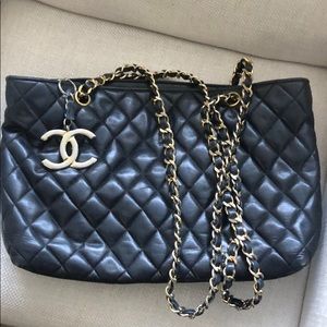 Chanel shoulder bag